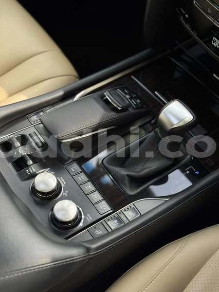 Big with watermark lexus lx somalia mogadishu 5948