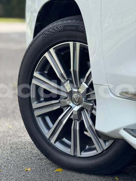 Big with watermark lexus lx somalia mogadishu 5948