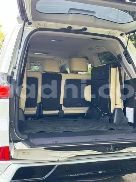 Big with watermark lexus lx somalia mogadishu 5948