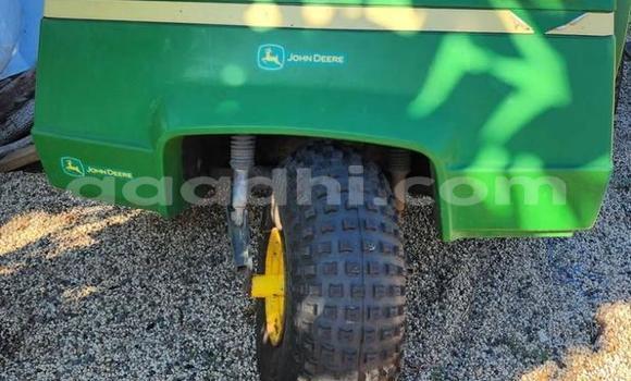 Oofamaa Caterpillar 120 Green Netiree iti Hargeysa keessatti Somaliland keessatti Oofamaa Caterpillar 120 Green Netiree iti Hargeysa keessatti Somaliland keessatti
