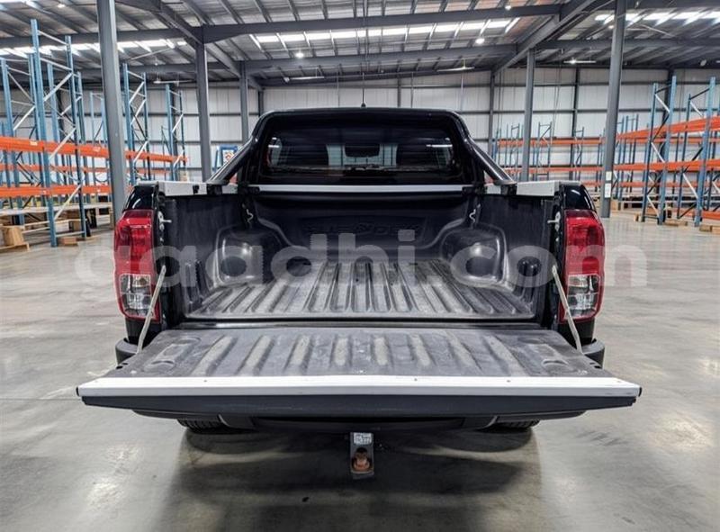 Big with watermark toyota hilux gedo luq 5972