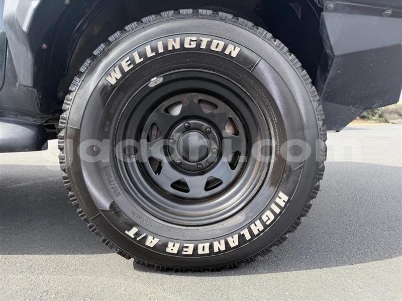 Big with watermark toyota hilux gedo luq 5972