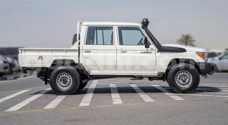 Big with watermark toyota land cruiser banadir muqdisho 5974