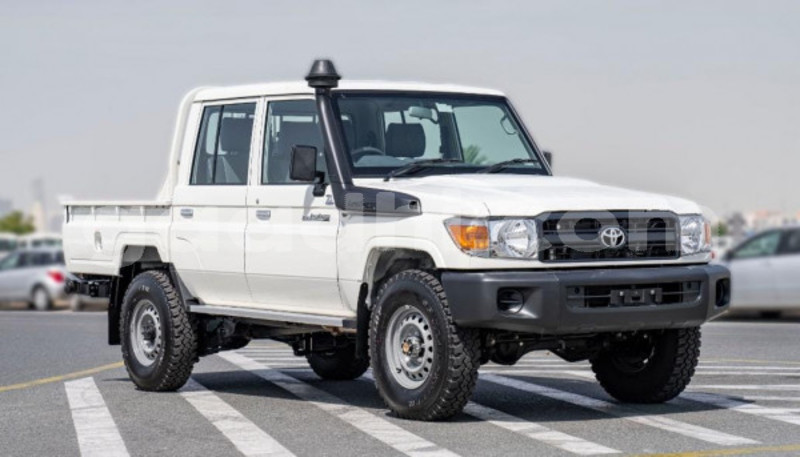 Big with watermark toyota land cruiser banadir muqdisho 5974
