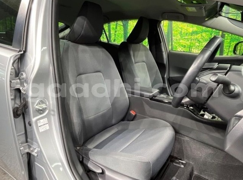 Big with watermark toyota prius somalia mogadishu 5975