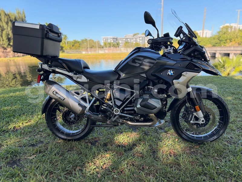 Big with watermark bmw gs somalia afgooye 5978