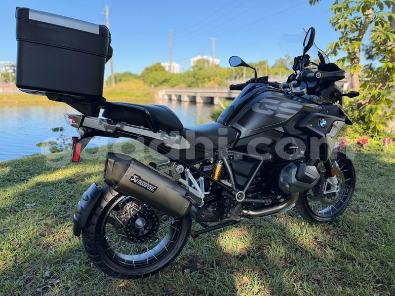 Big with watermark bmw gs somalia afgooye 5978