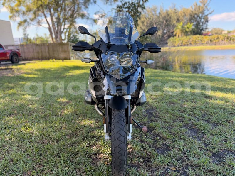 Big with watermark bmw gs somalia afgooye 5978