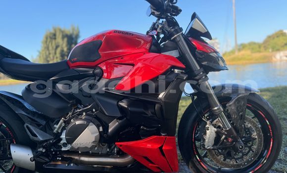 اشتري Imported Ducati Streetfighter أحمر دراجة نارية في "علولة في باري اشتري Imported Ducati Streetfighter أحمر دراجة نارية في "علولة في باري