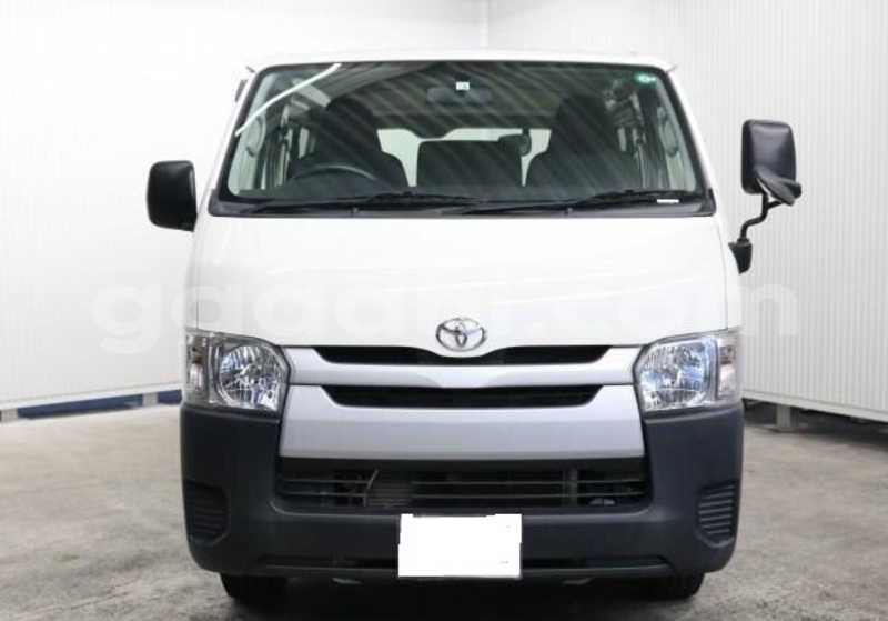 Big with watermark toyota hiace somalia mogadishu 5982