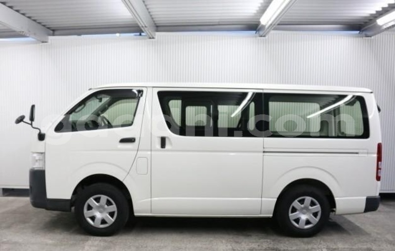 Big with watermark toyota hiace somalia mogadishu 5982