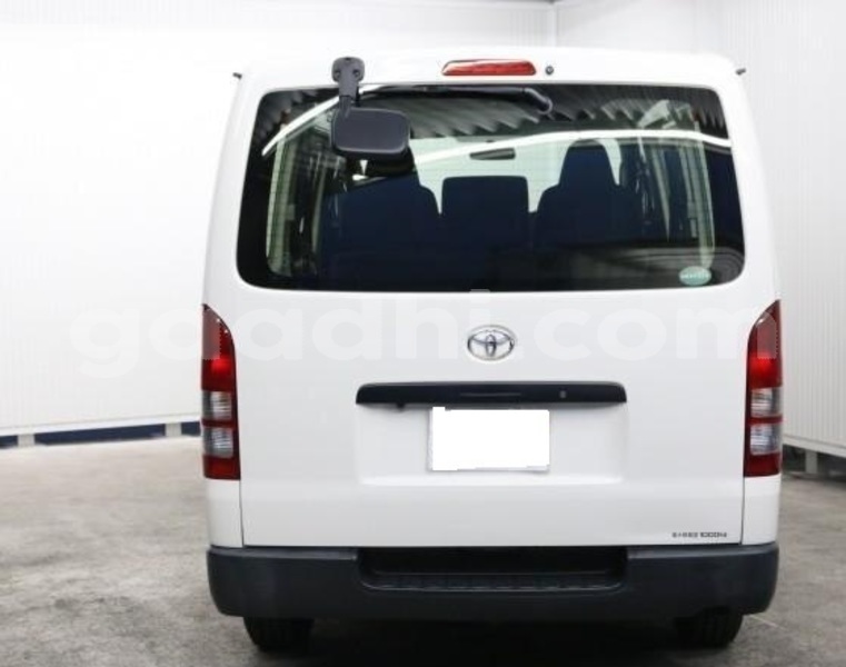 Big with watermark toyota hiace somalia mogadishu 5982