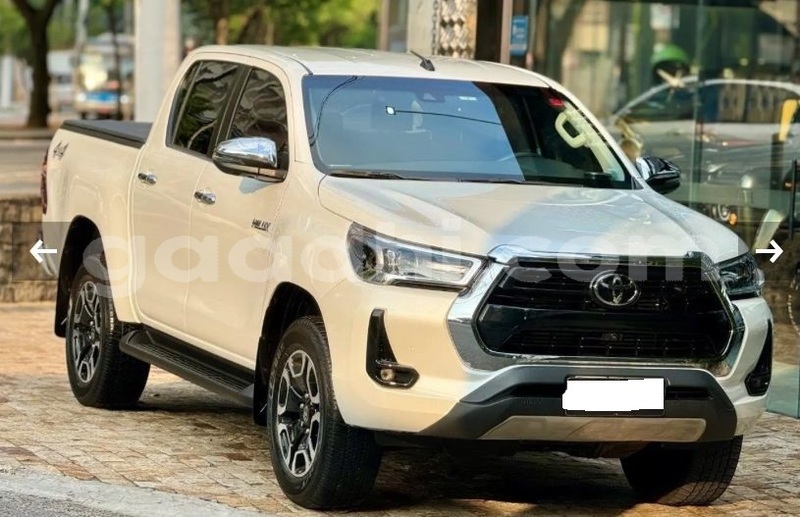 Big with watermark toyota hilux somalia mogadishu 5983