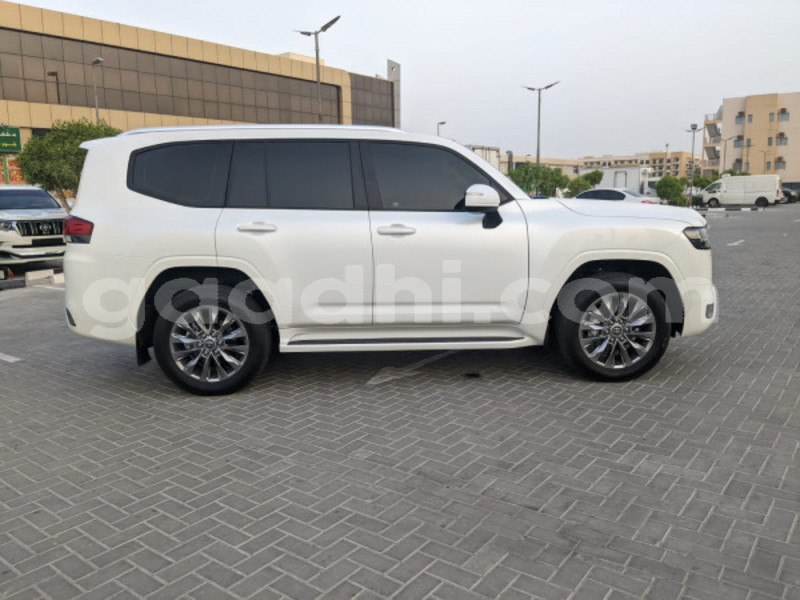 Big with watermark toyota land cruiser bari bandarmu ayo 6010