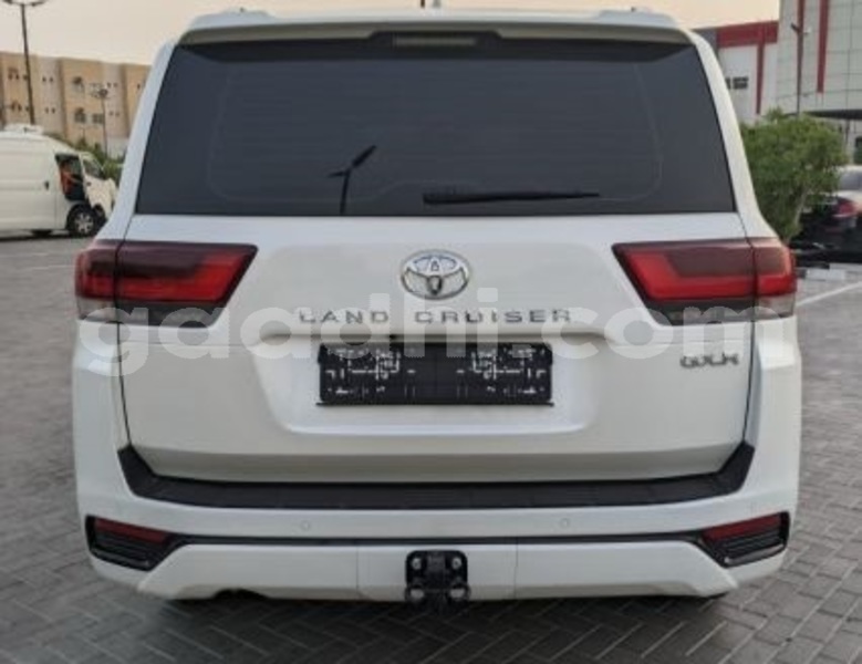 Big with watermark toyota land cruiser bari bandarmu ayo 6010