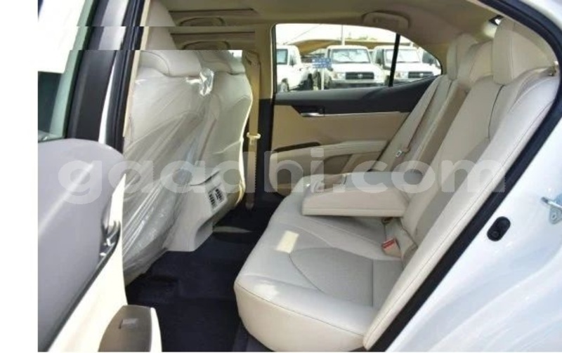 Big with watermark toyota camry somalia mogadishu 6015