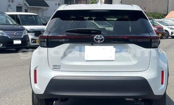 Acheter Occasion Voiture Toyota Yaris Blanc à Bandarmu'ayo, Bari Acheter Occasion Voiture Toyota Yaris Blanc à Bandarmu'ayo, Bari
