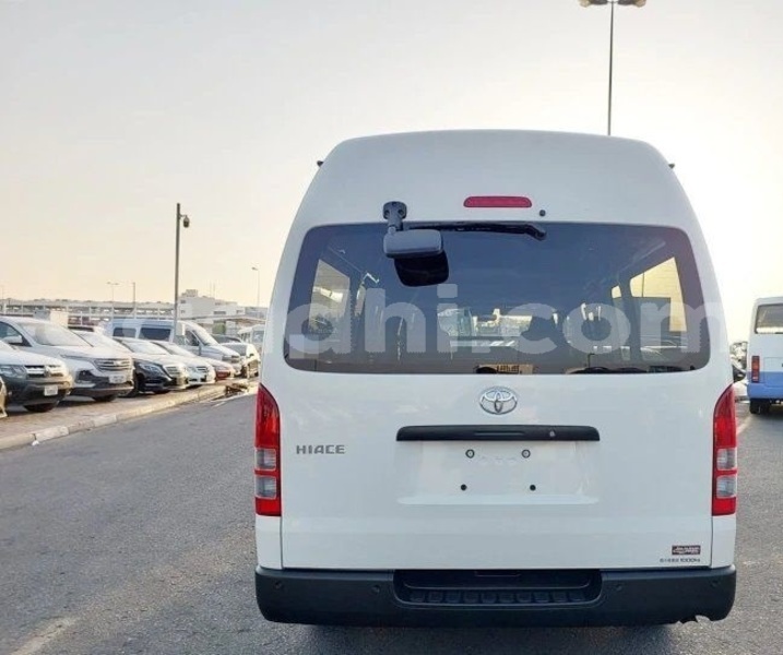 Big with watermark toyota hiace bari bandarmu ayo 6026