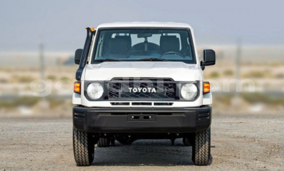 اشتري مستعمل Toyota Land Cruiser أبيض سيارة في Bandarmu'ayo في باري اشتري مستعمل Toyota Land Cruiser أبيض سيارة في Bandarmu'ayo في باري