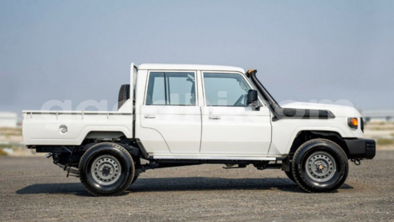 Big with watermark toyota land cruiser bari bandarmu ayo 6037