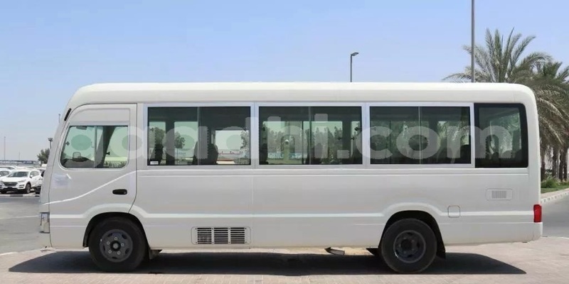 Big with watermark toyota coaster bari bandarmu ayo 6046