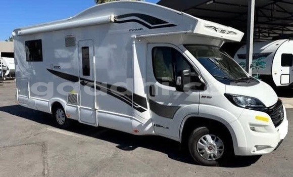 Buy Used Fiat 900T White Car in Bandarmu'ayo in Bari