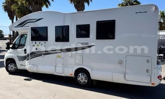 اشتري مستعمل Fiat 900T أبيض سيارة في Bandarmu'ayo في باري اشتري مستعمل Fiat 900T أبيض سيارة في Bandarmu'ayo في باري