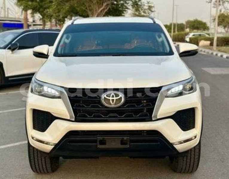 Big with watermark toyota fortuner bari bandarmu ayo 6096