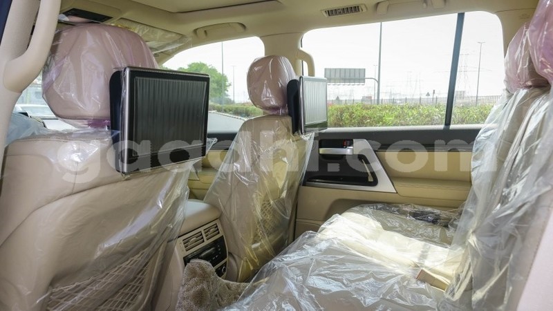 Big with watermark toyota land cruiser bari bandarmu ayo 6097