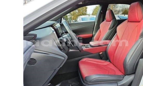اشتري مستعمل Lexus RX 350 أبيض سيارة في Bandarmu'ayo في باري اشتري مستعمل Lexus RX 350 أبيض سيارة في Bandarmu'ayo في باري
