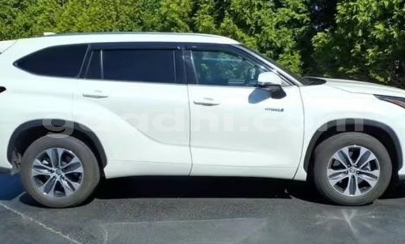اشتري مستعمل Toyota Highlander أبيض سيارة في Bandarmu'ayo في باري اشتري مستعمل Toyota Highlander أبيض سيارة في Bandarmu'ayo في باري