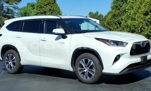 اشتري مستعمل Toyota Highlander أبيض سيارة في Bandarmu'ayo في باري اشتري مستعمل Toyota Highlander أبيض سيارة في Bandarmu'ayo في باري