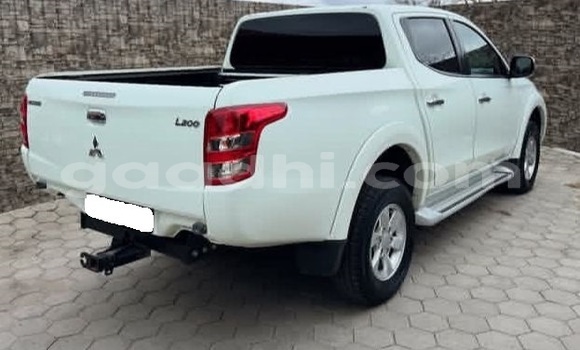 Buy Used Mitsubishi L200 White Car in Bandarmu'ayo in Bari Buy Used Mitsubishi L200 White Car in Bandarmu'ayo in Bari