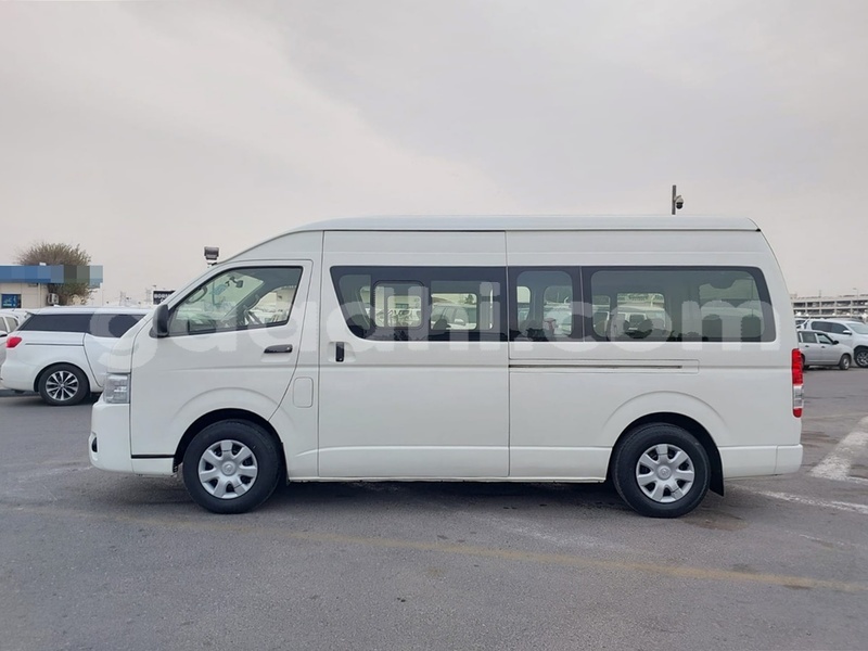 Big with watermark toyota hiace somalia mogadishu 6138