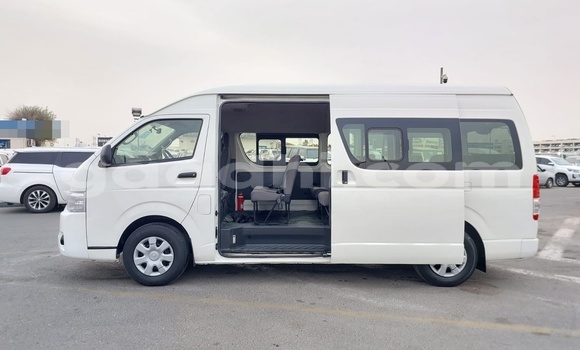 ይግዙ ያገለገለ Toyota Hiace ነጭ መኪና በ ሞቃዲሾ በ ሶማሊያ ይግዙ ያገለገለ Toyota Hiace ነጭ መኪና በ ሞቃዲሾ በ ሶማሊያ