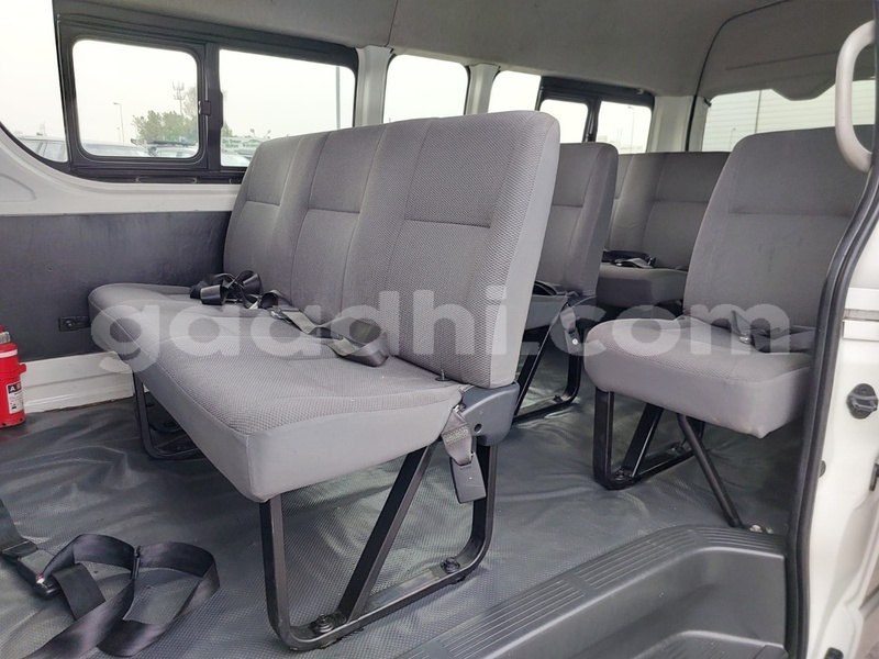 Big with watermark toyota hiace somalia mogadishu 6138