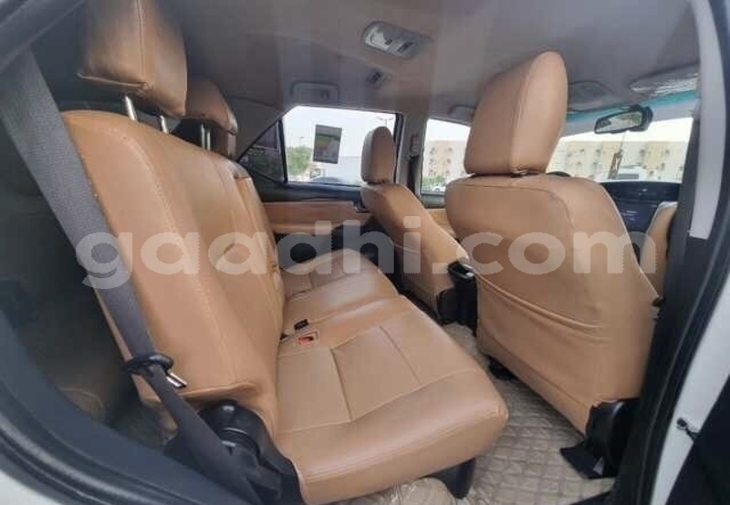 Big with watermark toyota fortuner togdher odweyne 6147