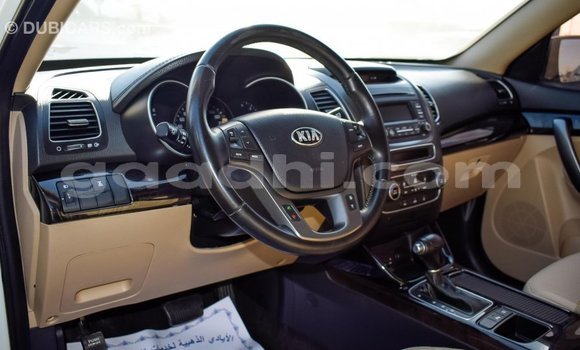 Imported Kia Sorento White Makiinaa iti Import - Dubai keessatti Somalia keessatti Imported Kia Sorento White Makiinaa iti Import - Dubai keessatti Somalia keessatti