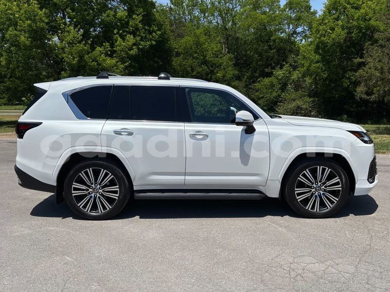 Big with watermark lexus lx somalia mogadishu 6151