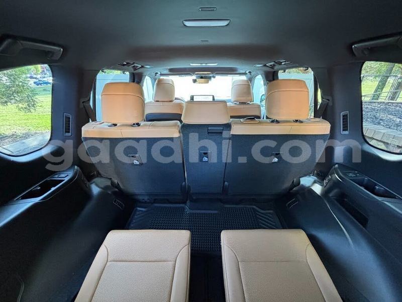 Big with watermark lexus lx somalia mogadishu 6151