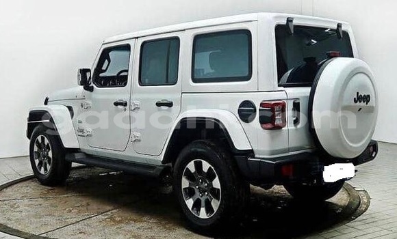 ይግዙ ያገለገለ Jeep Wrangler ነጭ መኪና በ ባንድሩሞኢዮ በ ባሪ ይግዙ ያገለገለ Jeep Wrangler ነጭ መኪና በ ባንድሩሞኢዮ በ ባሪ