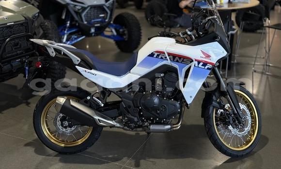 Buy Used Honda T White Bike in Mogadishu in Somalia