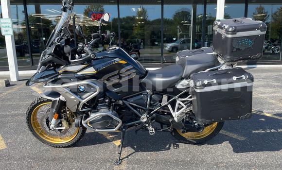 اشتري مستعمل BMW R1200GS Adventure أسود دراجة نارية في مقديشو في الصومال اشتري مستعمل BMW R1200GS Adventure أسود دراجة نارية في مقديشو في الصومال