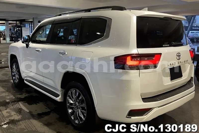Big with watermark toyota land cruiser somalia mogadishu 6165