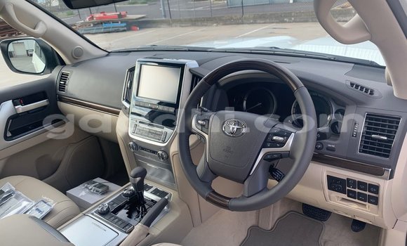 ይግዙ ያገለገለ Toyota Land Cruiser ነጭ መኪና በ ባንድሩሞኢዮ በ ባሪ ይግዙ ያገለገለ Toyota Land Cruiser ነጭ መኪና በ ባንድሩሞኢዮ በ ባሪ