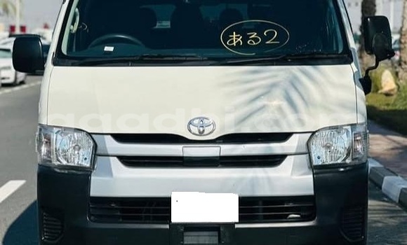اشتري مستعمل Toyota Hiace أبيض سيارة في Bandarmu'ayo في باري اشتري مستعمل Toyota Hiace أبيض سيارة في Bandarmu'ayo في باري