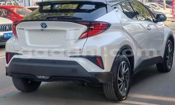 ይግዙ ያገለገለ Toyota Hiace ነጭ መኪና በ ባንድሩሞኢዮ በ ባሪ ይግዙ ያገለገለ Toyota Hiace ነጭ መኪና በ ባንድሩሞኢዮ በ ባሪ