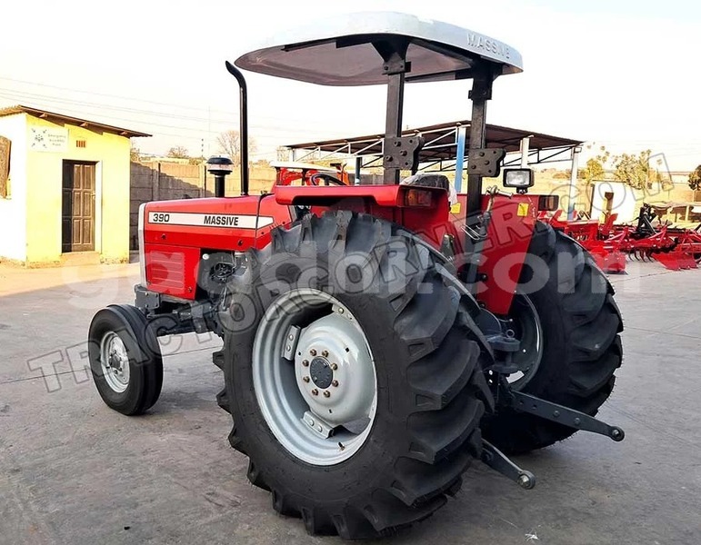 Big with watermark caterpillar 120 somalia mogadishu 6172