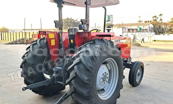 Nunua Mpya Caterpillar 120 Nyekundu Lori ndani ya Mogadishu nchini Somalia Nunua Mpya Caterpillar 120 Nyekundu Lori ndani ya Mogadishu nchini Somalia