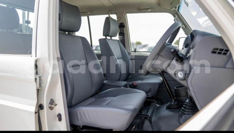Big with watermark toyota land cruiser bari bandarmu ayo 6173